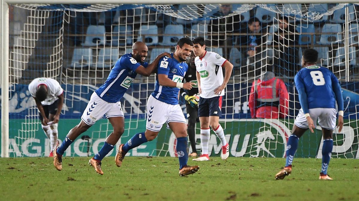 Coupe de France : Strasbourg bat Lille (2-1) et se ...
