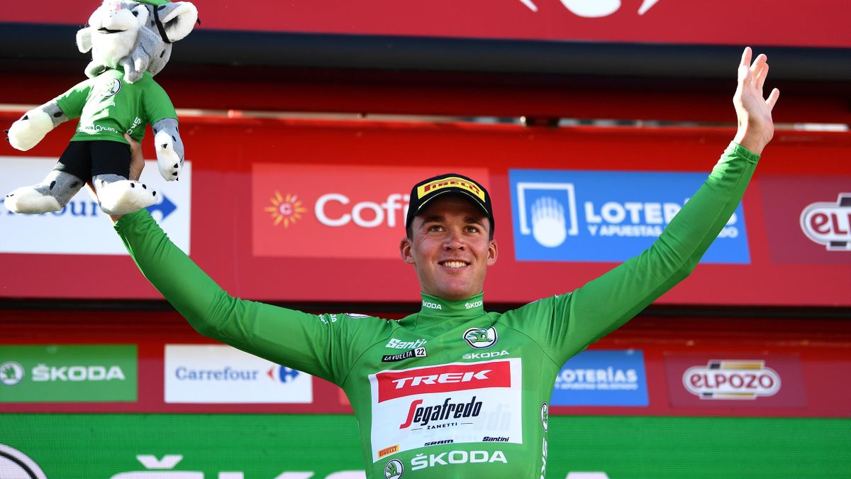 Mads Pedersen zit na de 13e etappe nog steviger in de groene trui.