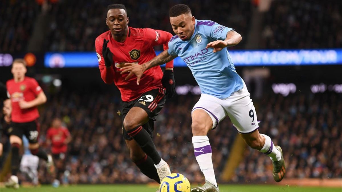 Aaron Wan-Bissaka and Gabriel Jesus - Manchester City-Manchester United Premier League 2019-20