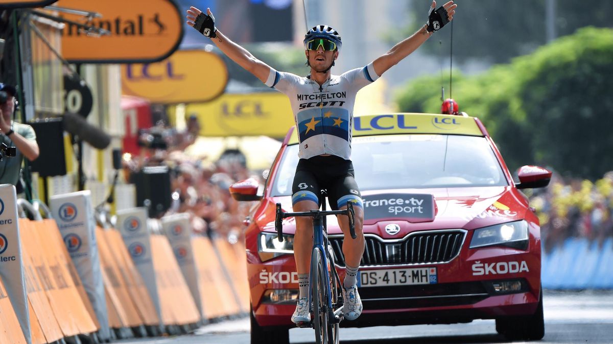 Tour de France 2019 | Matteo Trentin, 17. etapta kaçışın ardından gelen zaferini kutluyor.