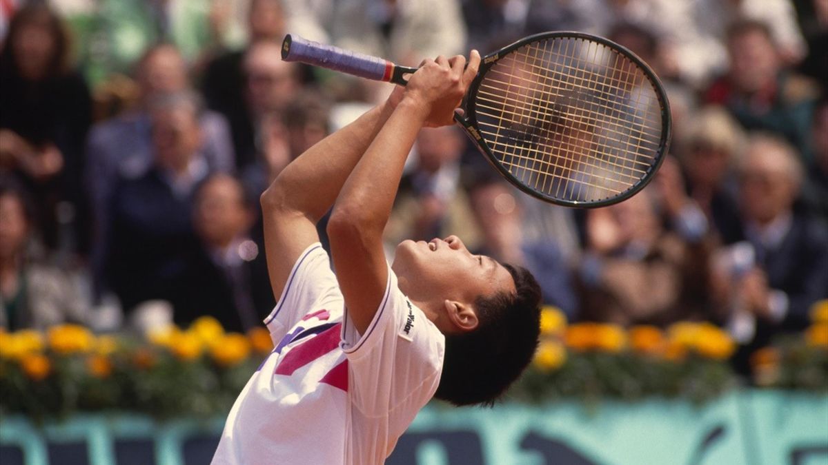 Chang viert zijn overwinning op Roland Garros 1989
