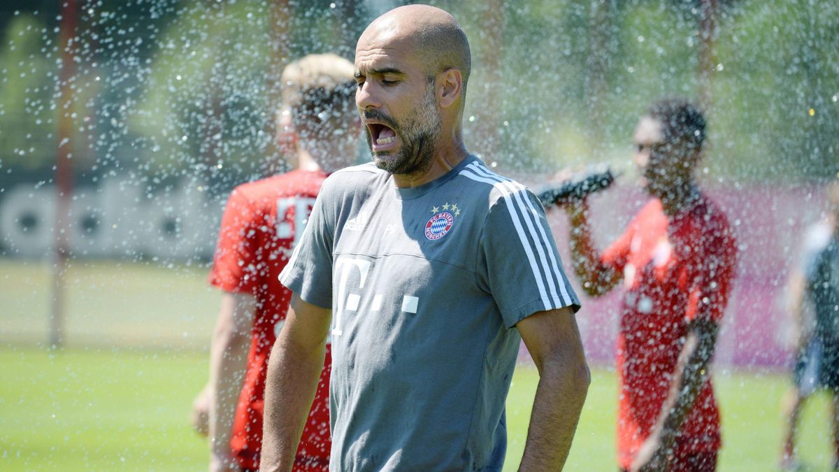Fc Bayern Coach Pep Guardiola Hat Einen Traum Ein Gesunder Kader Und Philipp Lahm Auf Rechts Eurosport