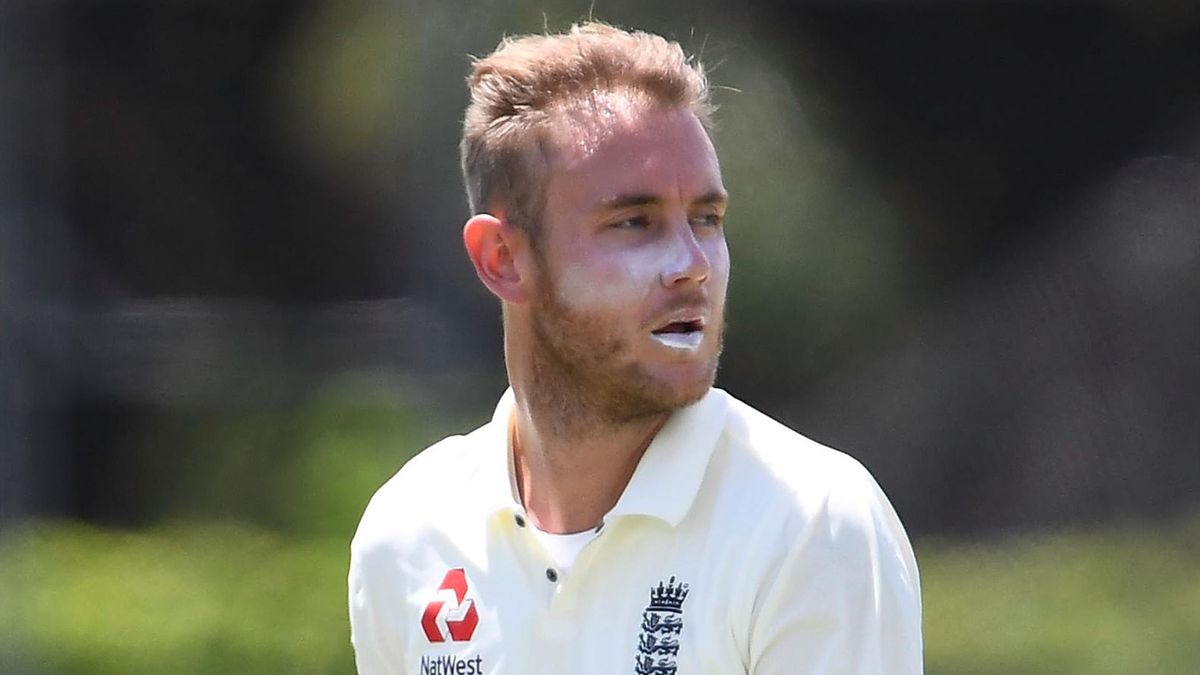 Stuart Broad fine after being struck by stray golf ball on day off -  Eurosport