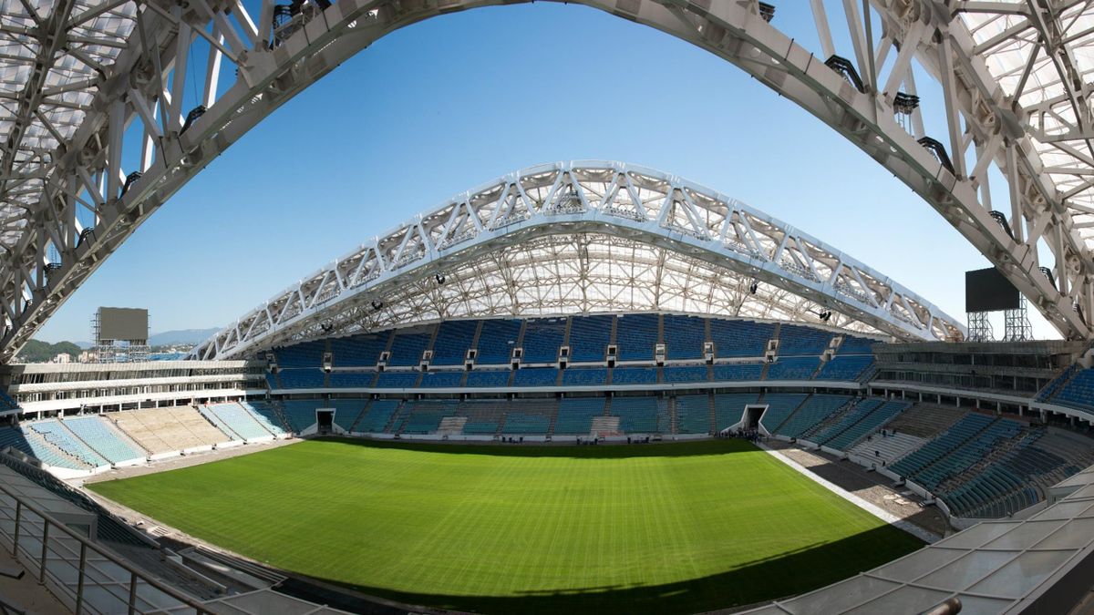 kak izmenilis stadiony v 11 gorodah