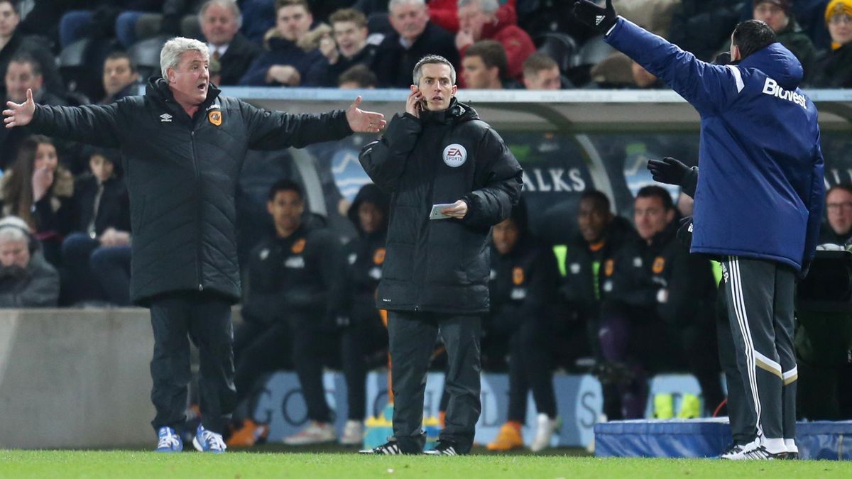 Gus Poyet Denies Fa Misconduct Charge Over Bust Up With Steve Bruce Eurosport