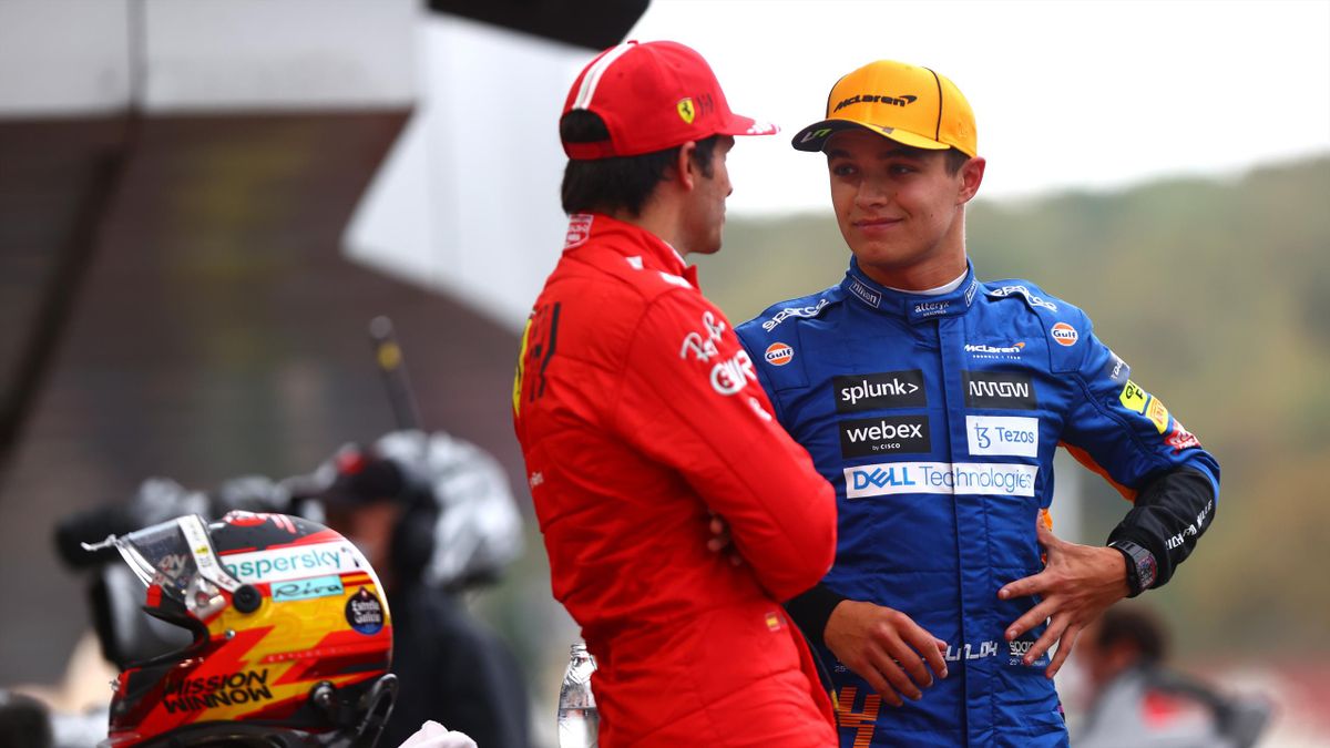 Carlos Sainz insieme a Lando Norris dopo le qualifiche del GP di Sochi, Getty Images