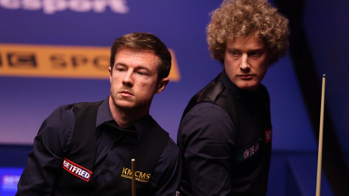 World Snooker Championship 2021 - Neil Robertson edges ...