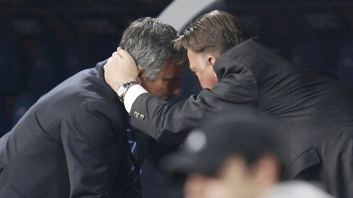 Louis van Gaal ve Jose Mourinho daha lig başlamadan ...