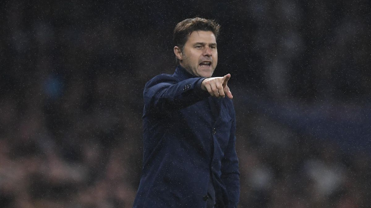 Tottenham Hotspur's Argentinian head coach Mauricio Pochettino gestures on the touchline during the UEFA Champions League Group B football match between Tottenham Hotspur and Bayern Munich at the Tottenham Hotspur Stadium in north London, on October 1, 20