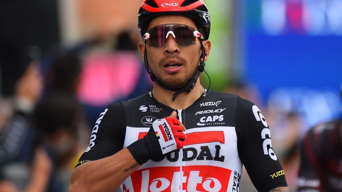 Caleb Ewan chases down Fernando Gaviria to win Stage 7 at ...