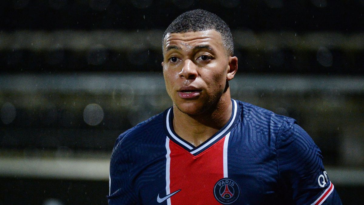 Paris Saint-Germain's French forward Kylian Mbappe reacts during the French L1 football match between Angers (SCO) and Paris Saint-Germain (PSG)