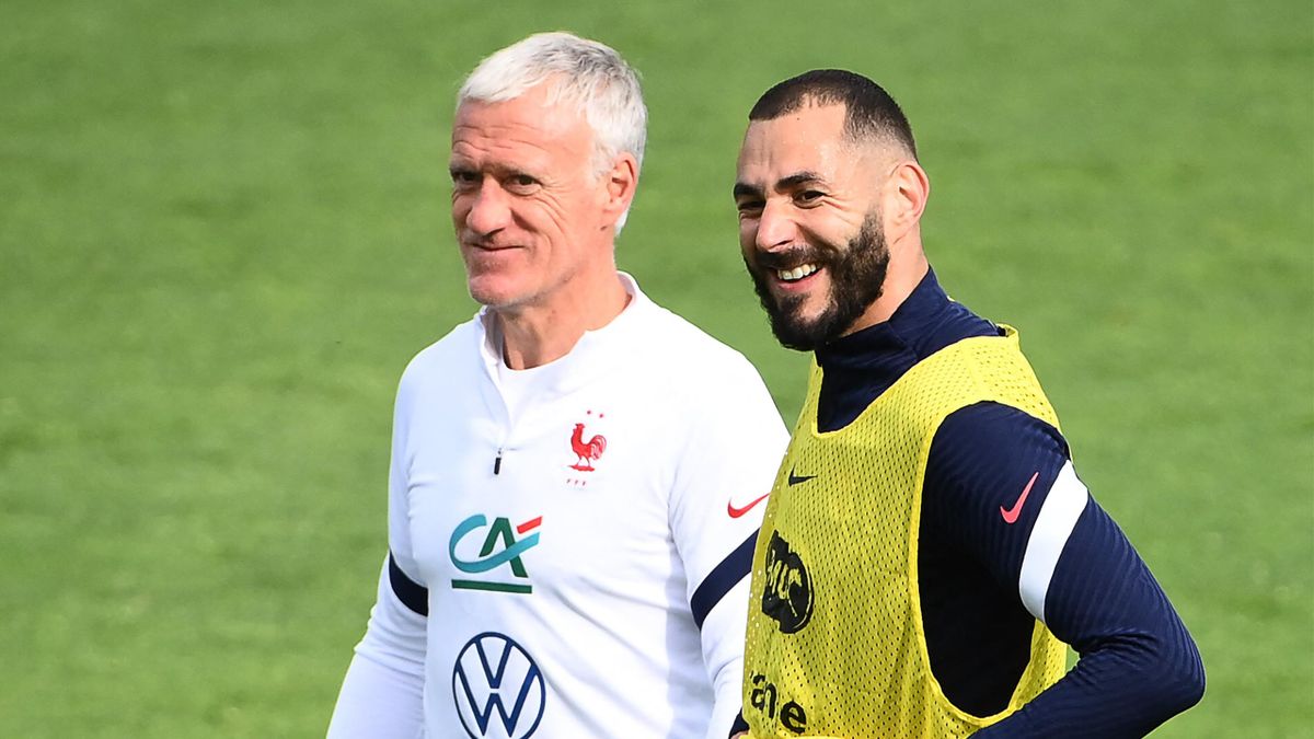 France's forward Karim Benzema (R) and France's coach Didier Deschamps take part in a - France will play a friendly match against Wales on June 2 and against Bulgaria on June 8 as part of the team's Euro 2020 preparation