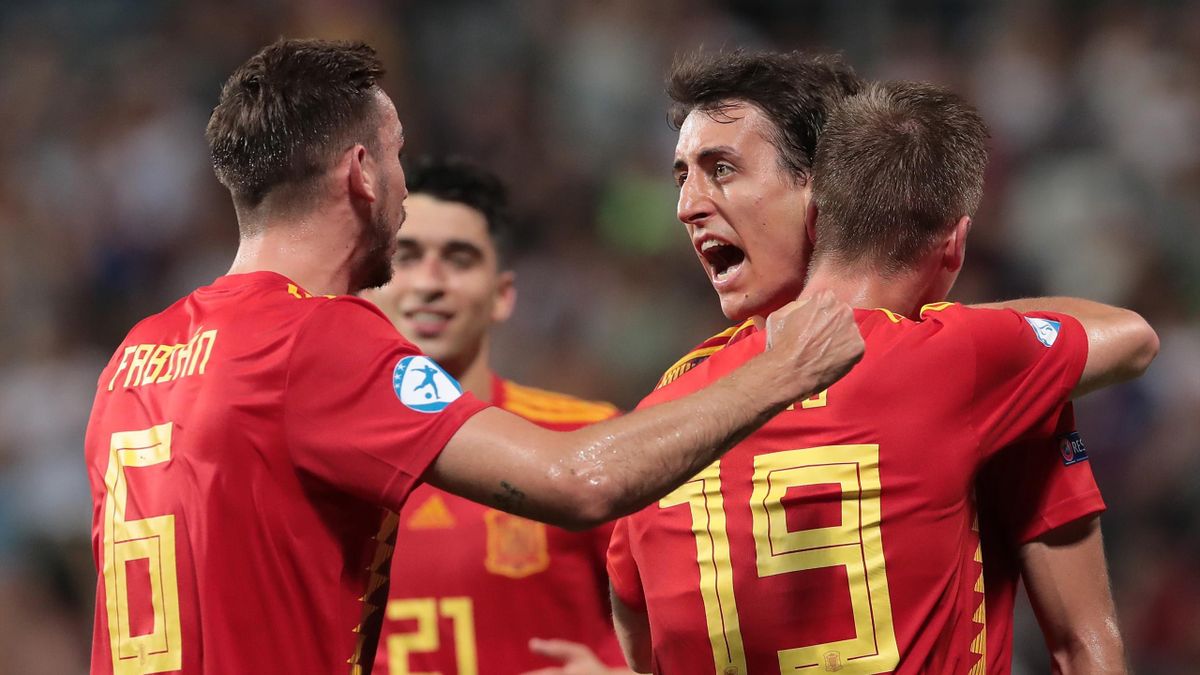 Mikel Oyarzabal of Spain celebrates his goal with his team-mates Dani Olmo and Fabian Ruiz during the 2019 UEFA U-21 Semi-Final match between Spain and France at Mapei Stadium - Citta' del Tricolore on June 27, 2019 in Reggio nell'Emilia, Italy