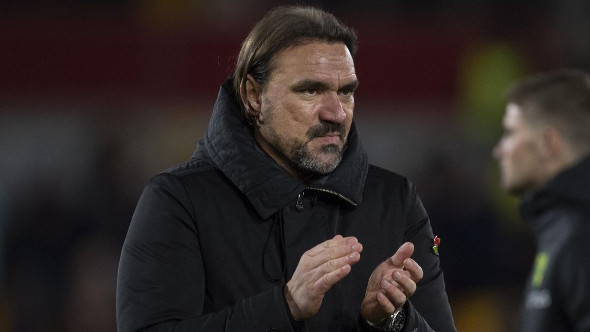 Norwich City manager Daniel Farke during the Premier League match between Brentford and Norwich City at Brentford Community Stadium on November 6, 2021