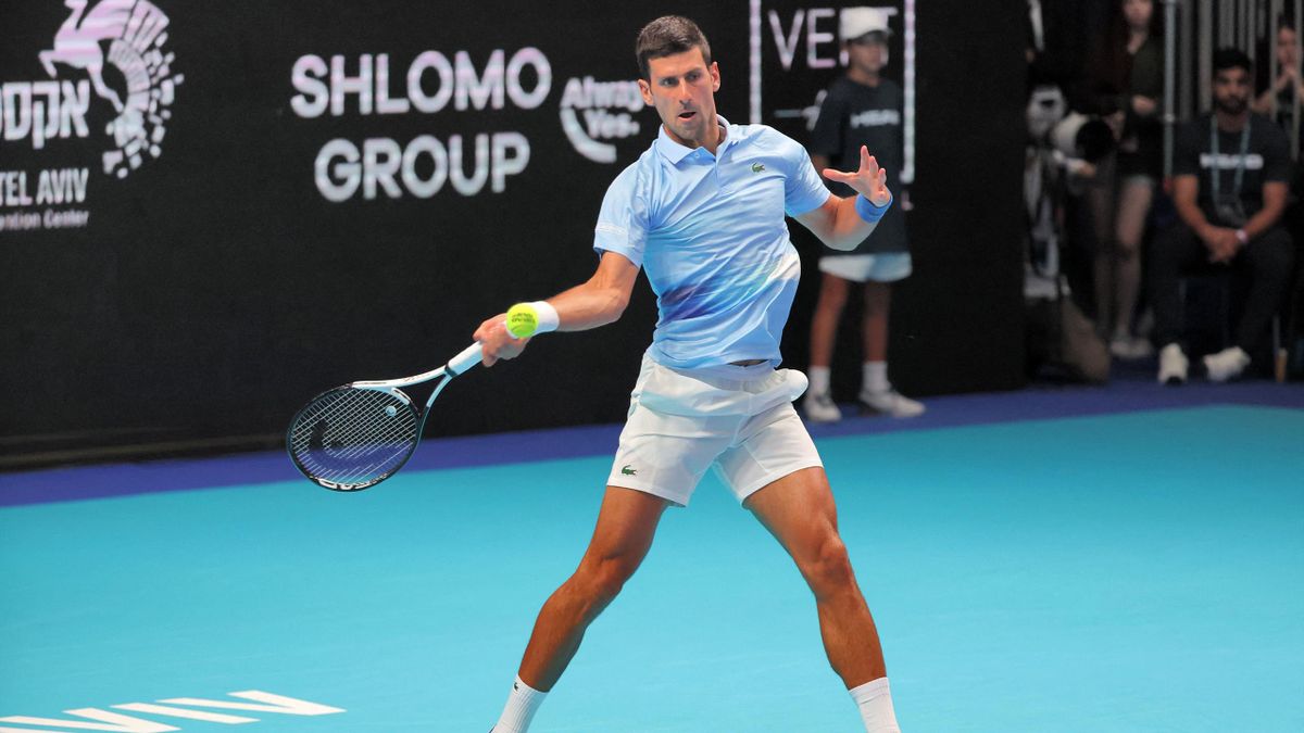 Novak Djokovic en su duelo de cuartos de final en el ATP 250 de Tel Aviv