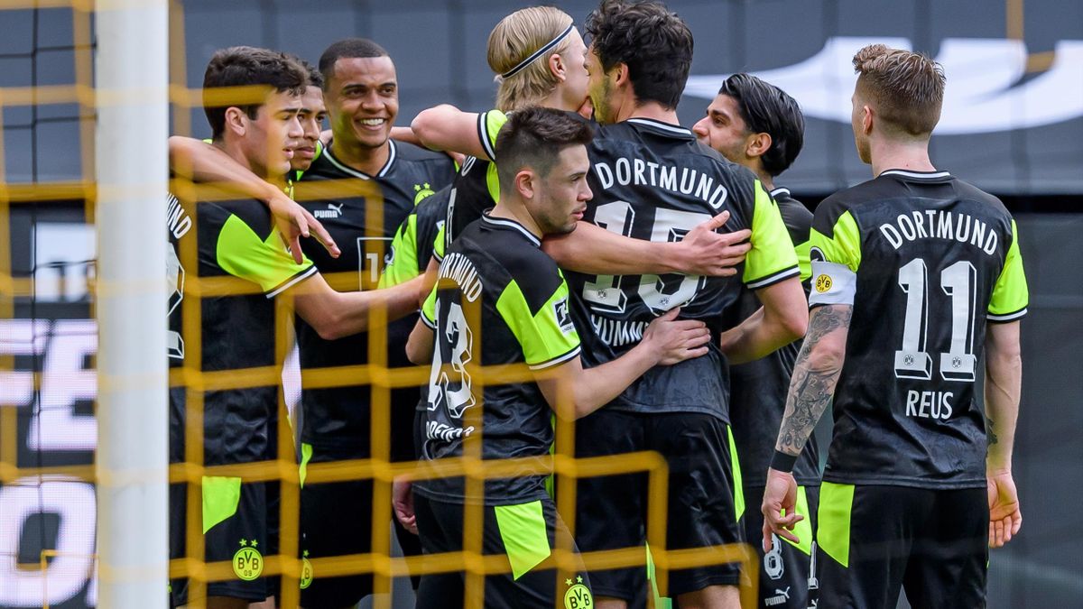Borussia Dortmund jubelt über ein Tor gegen Werder Bremen