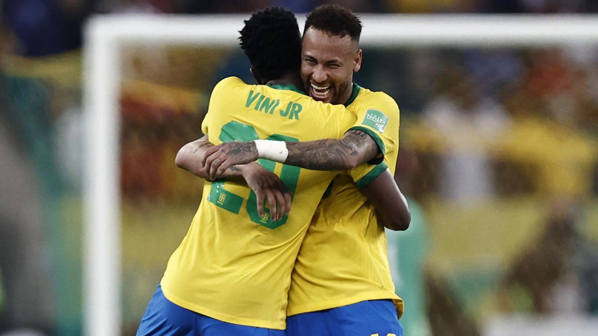 Neymar JR, très heureux avec le Brésil
