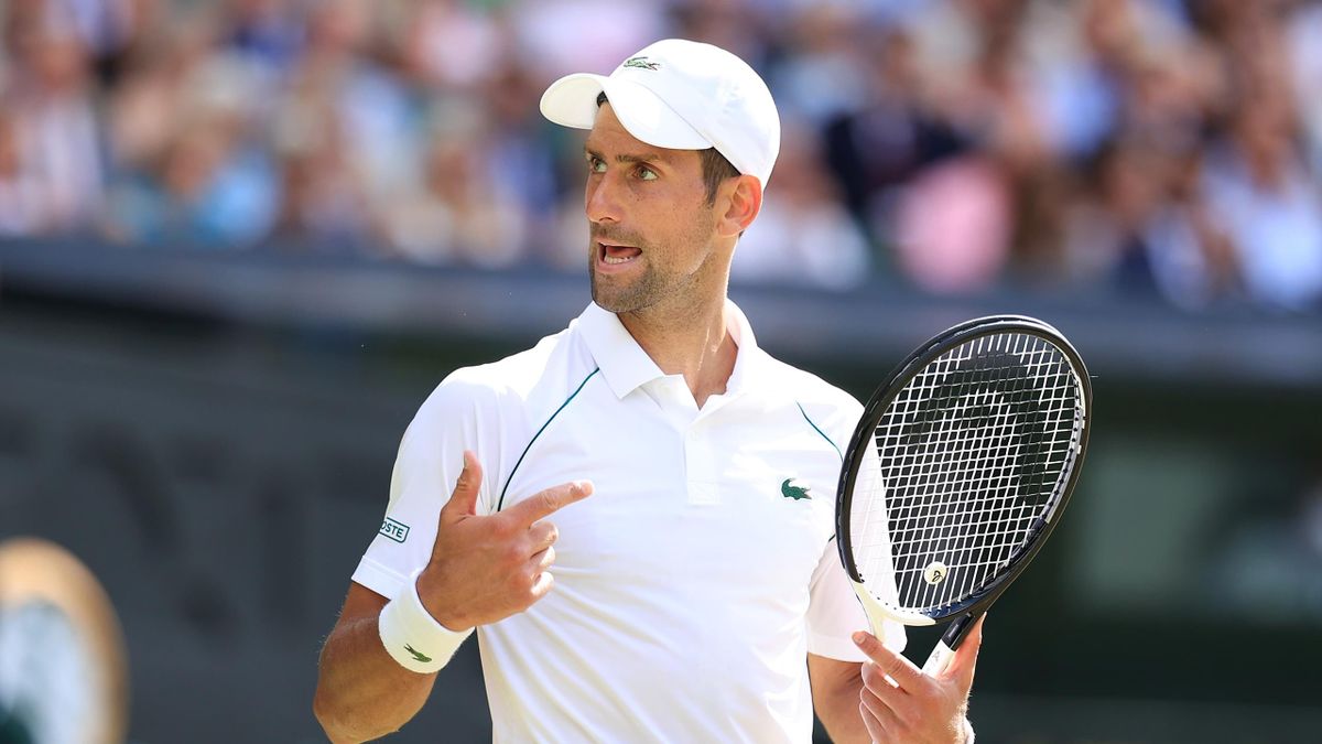 Novak Djokovic tijdens de finale van Wimbledon in 2022.
