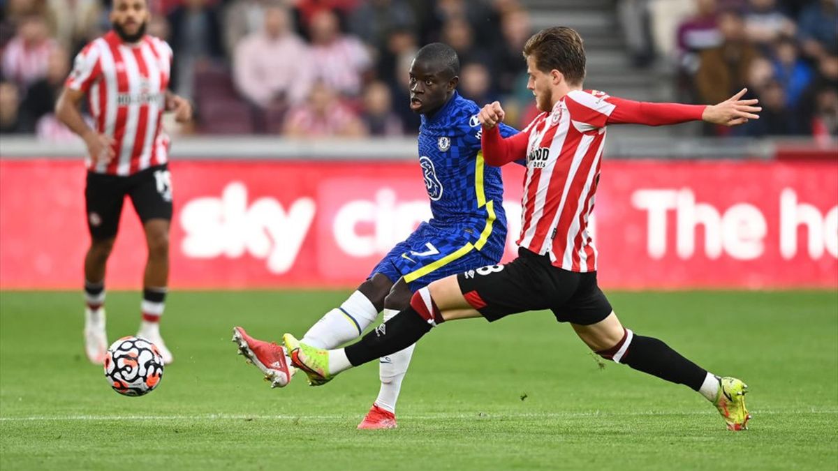 Ngolo Kante of Chelsea battle for possession Pontus Jansson of Brentford during the Premier League match between Brentford and Chelsea at Brentford Community Stadium on October 16, 2021