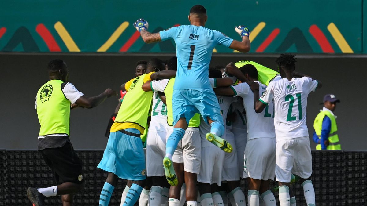 Esultanza giocatori senegalesi dopo il gol vittoria di Mané in Senegal-Zimbabwe - Coppa d'Africa 202