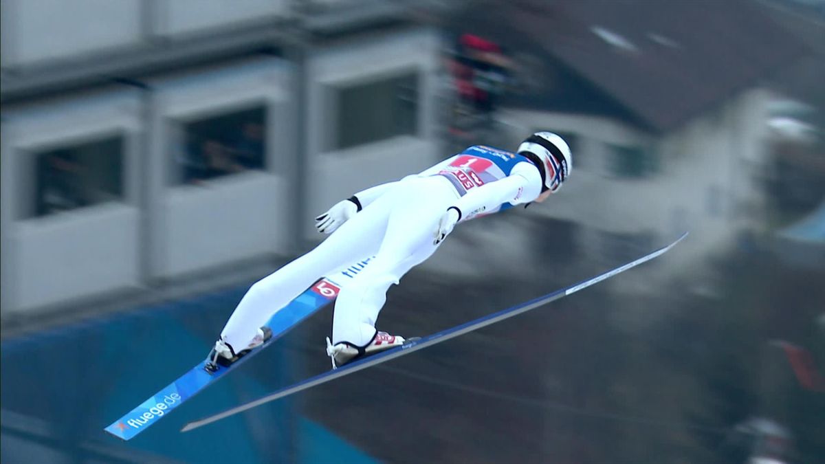 Lindvik S A Impus La Innsbruck 4 Sportivi Se Bat Pentru Victoria In Turneul Celor 4 Trambuline Eurosport