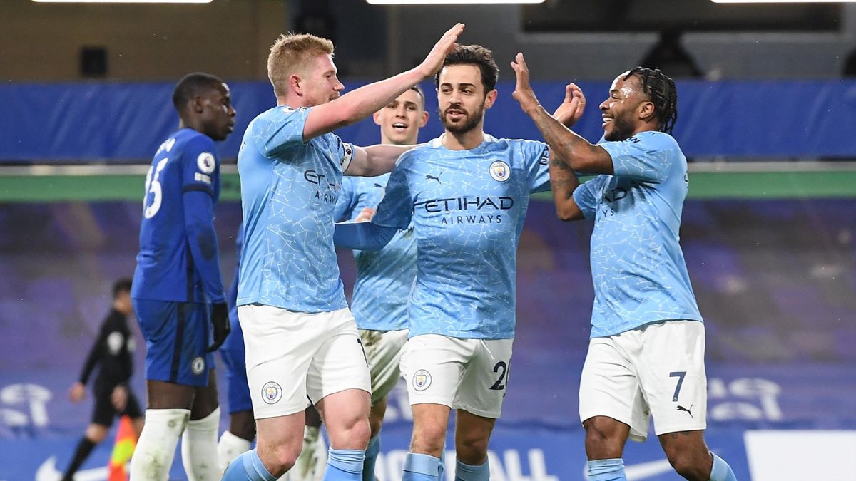 Kevin De Bruyne celebrates Manchester City's third goal
