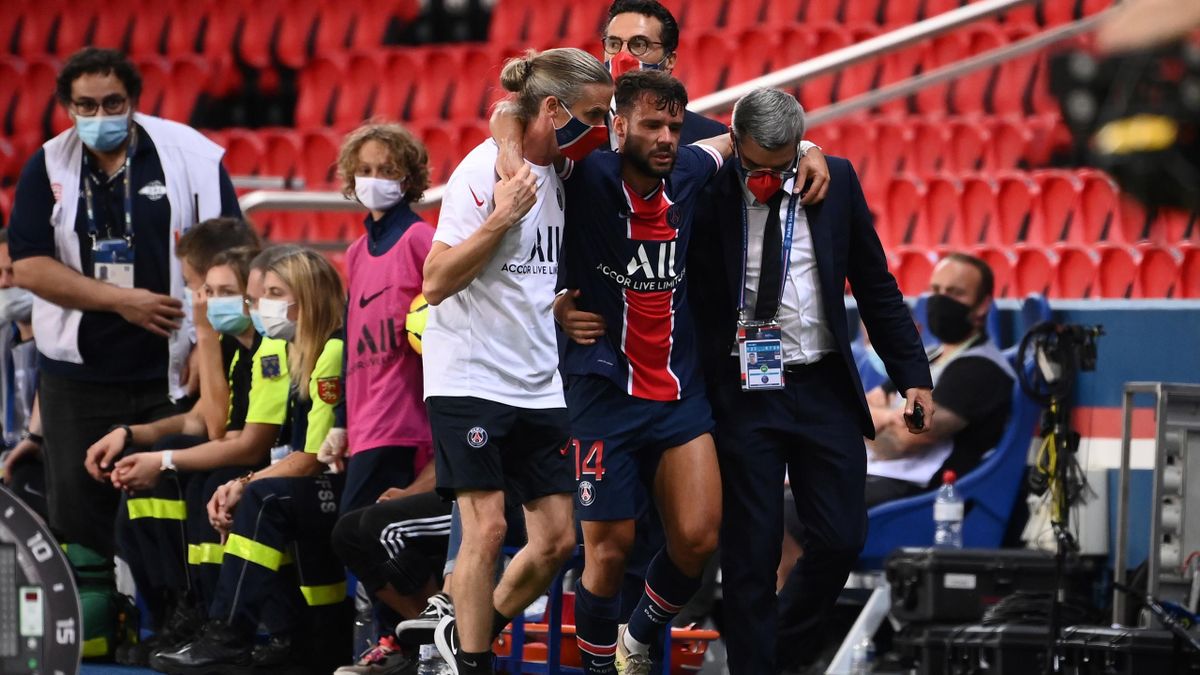 Juan Bernat s'est sérieusement blessé au genou gauche lors de la rencontre de Ligue 1 entre le PSG et Metz, le 16 septembre 2020 au Parc des Princes.