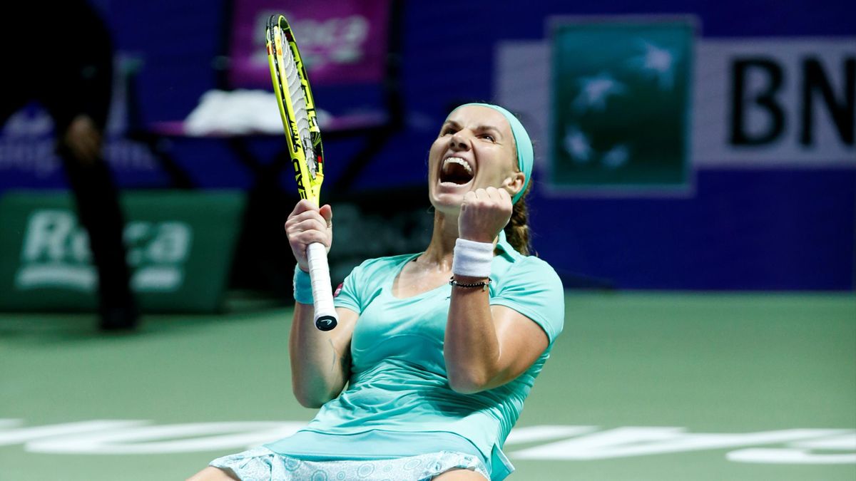 Pebish gaan beslissen wenkbrauw Svetlana Kuznetsova claims maiden WTA Finals semi-final place - Eurosport