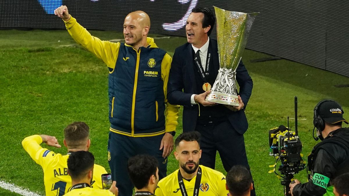 Unai Emery and Villarreal celebrate winning the Europa League.