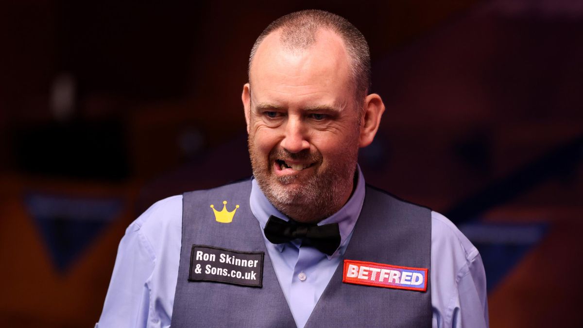 Mark Williams did not have things all his own way in the opening session of his match with Sam Craigie