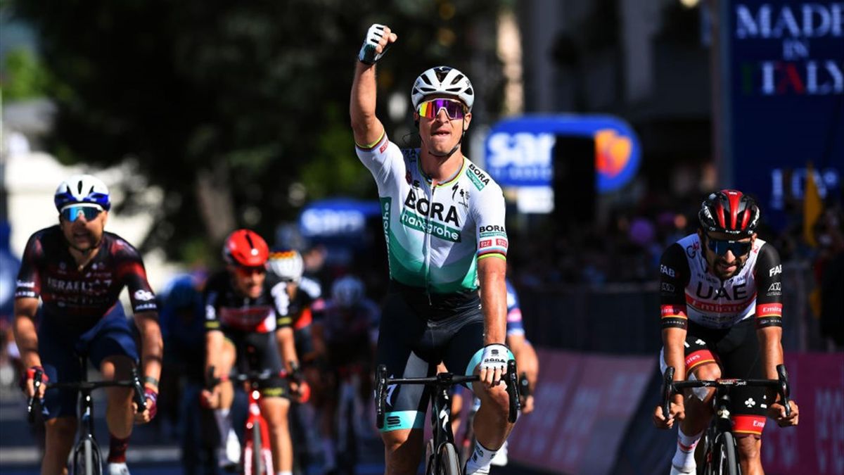 Peter Sagan (Bora-Hansgrohe), victorieux lors du sprint de la 10e étape du Tour d'Italie 2021