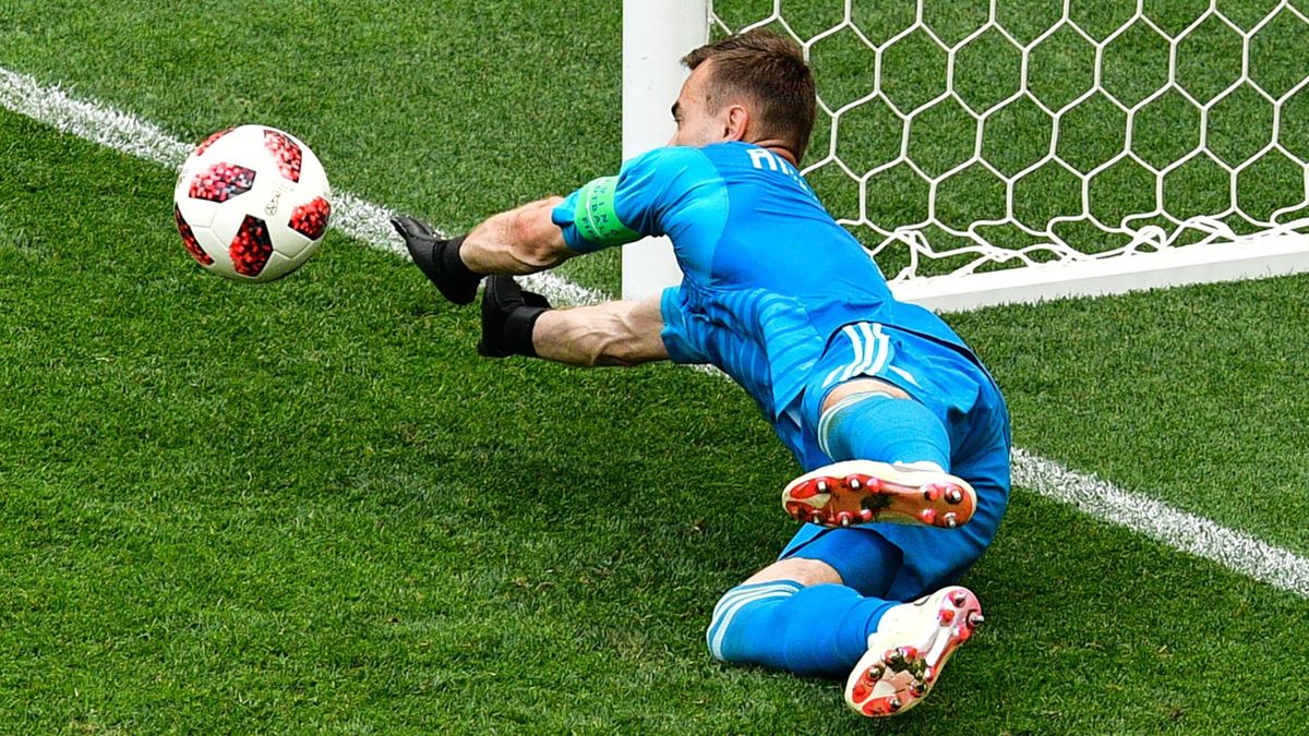 Futbol Na Oblozhke Novogo Alboma Gruppy Splin Vratar Reagiruyushij Na Myach Eurosport