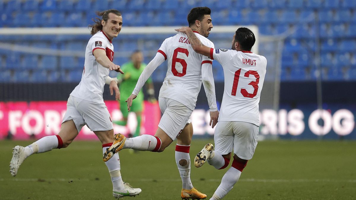 Ozan Tufan (6) of Turkey celebrates after scoring a goal with his team mates during the 2022 FIFA World Cup Europe Qualification Group G match between Norway and Turkey at the La Rosaleda Stadium in Malaga, Spain on March 27, 2021