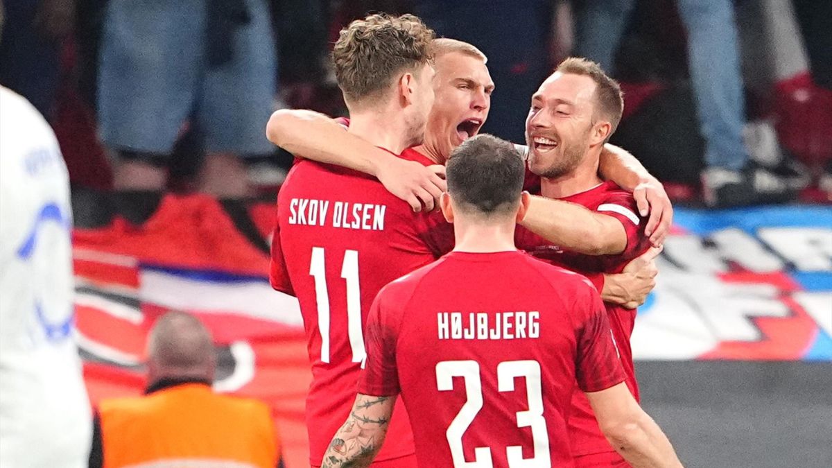 Denmark celebrate during the UEFA Nations League match between Denmark and France at Parken on September 25, 2022 in Copenhagen, Denmark