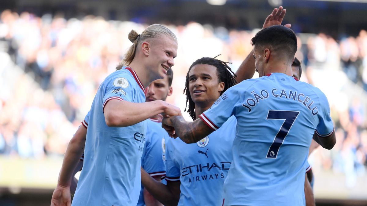 Manchester City 4-0 Southampton: Erling Haaland scores again as Citizens  top Premier League table - Eurosport