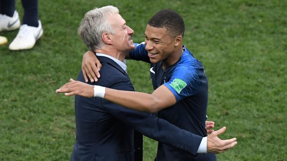 Em Frankreich Trainer Didier Deschamps Kontert Eiskalt Fragen Sie Mal Joachim Low Eurosport