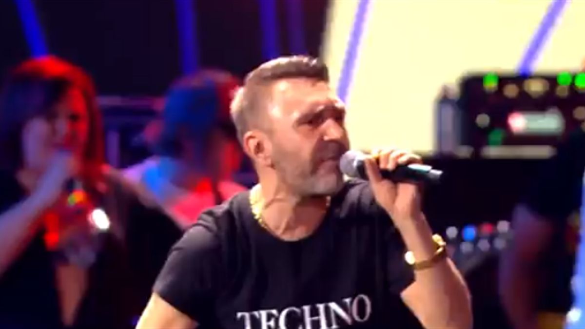 vsya rossiya na futbole pomeshalas