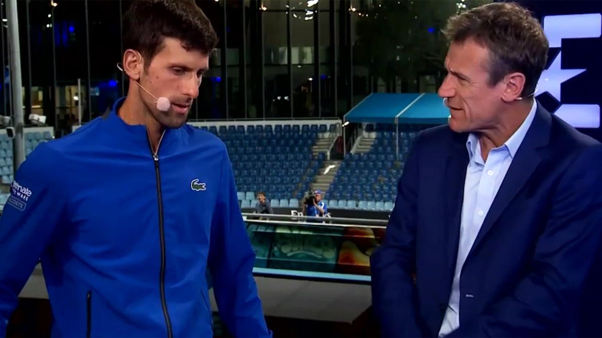 Djokovic im Gespräch mit Eurosport-Moderator Wilander