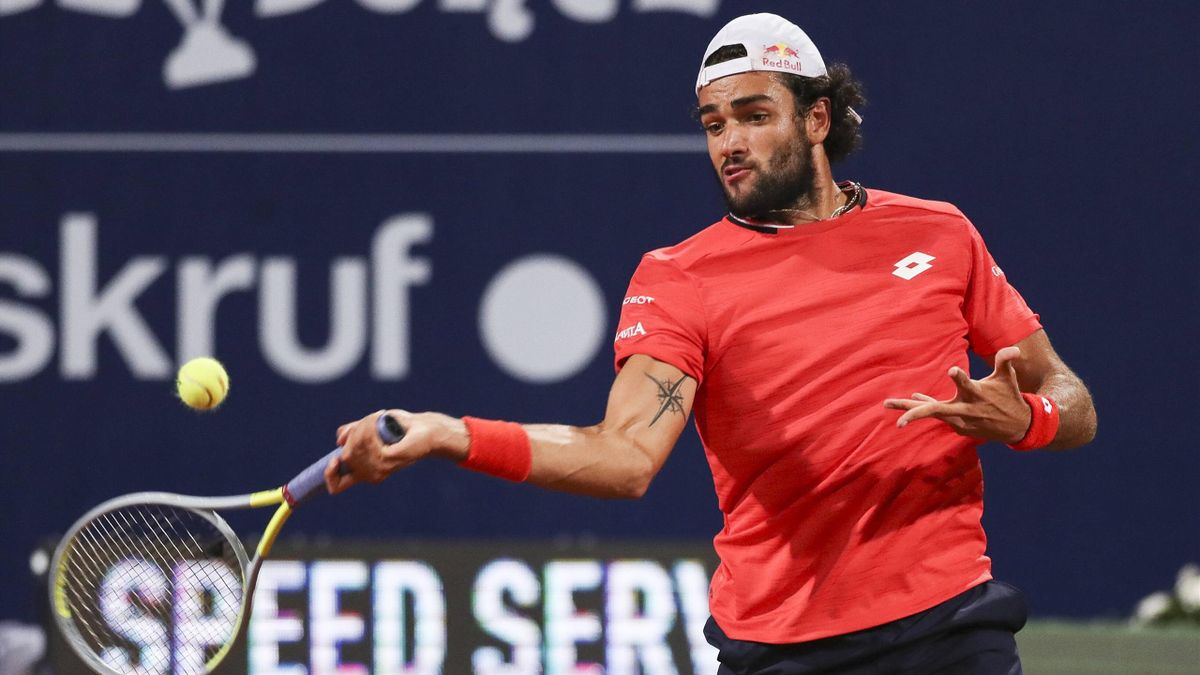 Ultimate Tennis Showdown Berrettini Gewinnt Finale Gegen Tsitsipas Eurosport