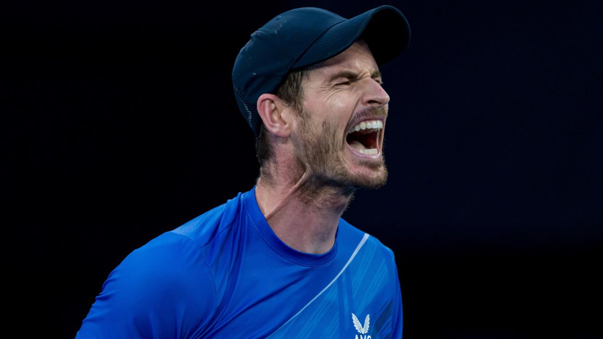 Andy Murray lets his frustrations show during his defeat to Taro Daniel