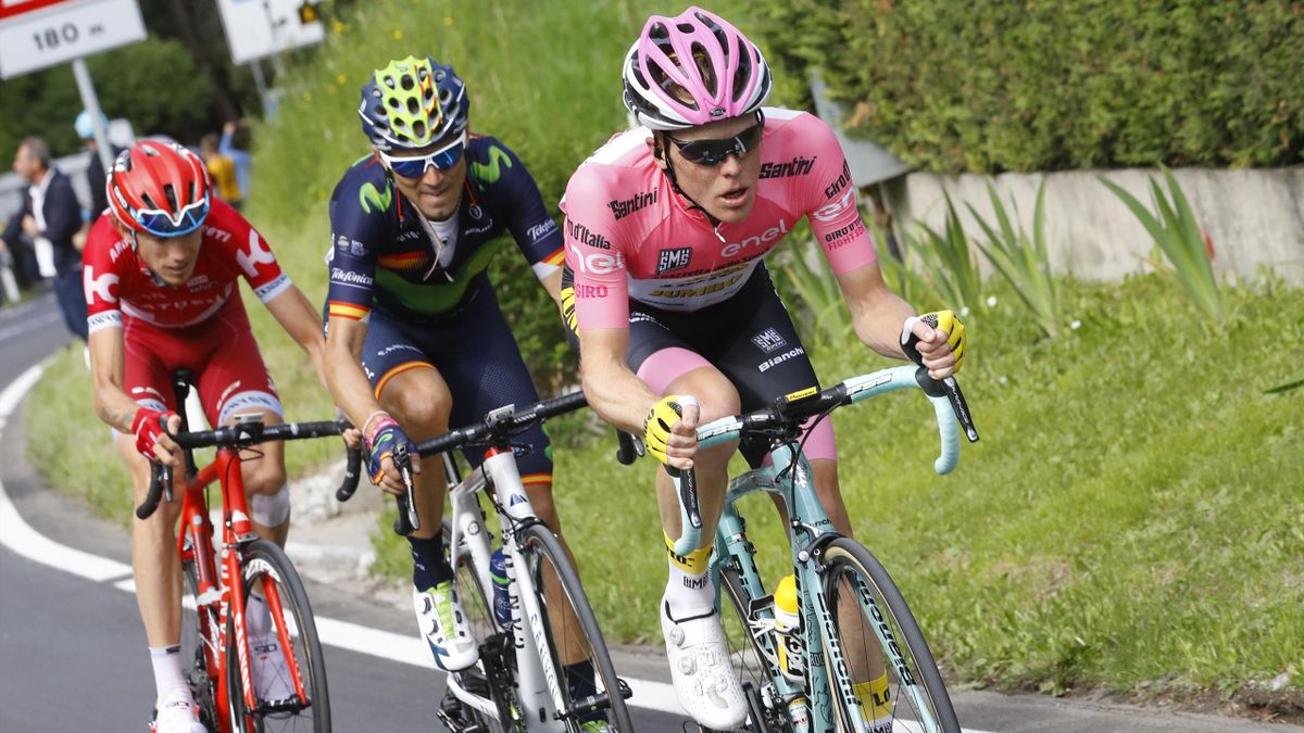 Steven Kruijswijk devant Alejandro Valverde et Ilnur Zakarin lors de la 16e étape du Giro, mardi 24 mai 2016