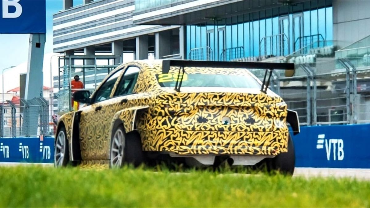 Lada vesta tcr