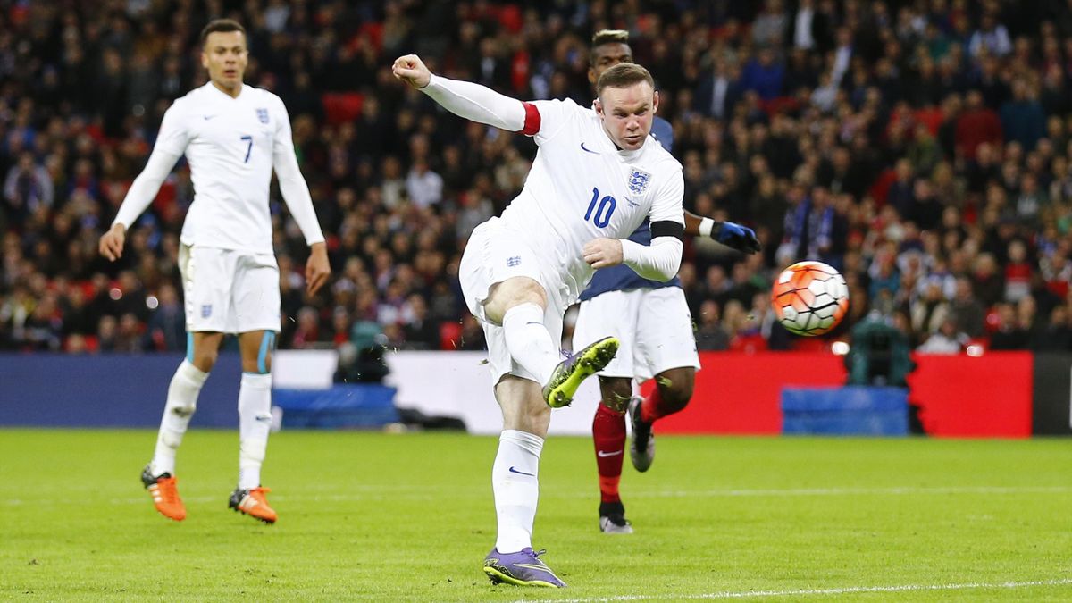 Steven Gerrard Wayne Rooney Should Still Be England S First Choice Striker For Euro 16 Eurosport