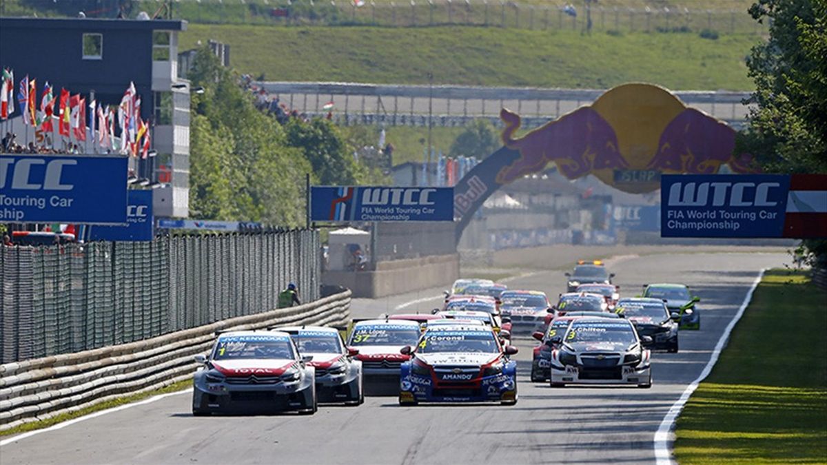 Yvan Muller took the win in Race 1 under the sun at the Salzburgring (WTCC)