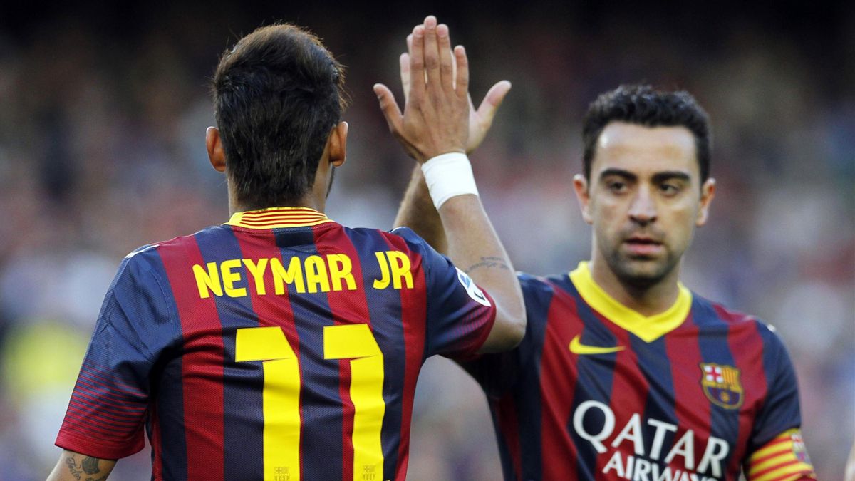 Xavi explains shove on Neymar at Barcelona trophy parade, tells ...