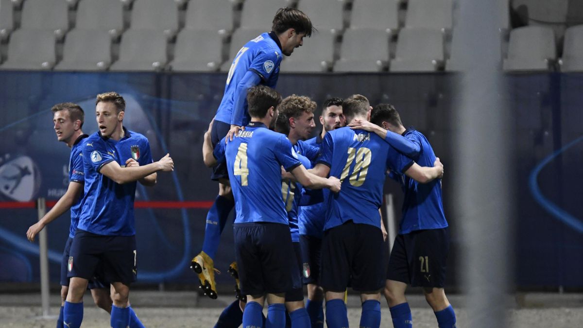 Giulio Maggiore festeggia per il gol in Italia-Slovenia - Europei Under 21 2021 - Getty Images