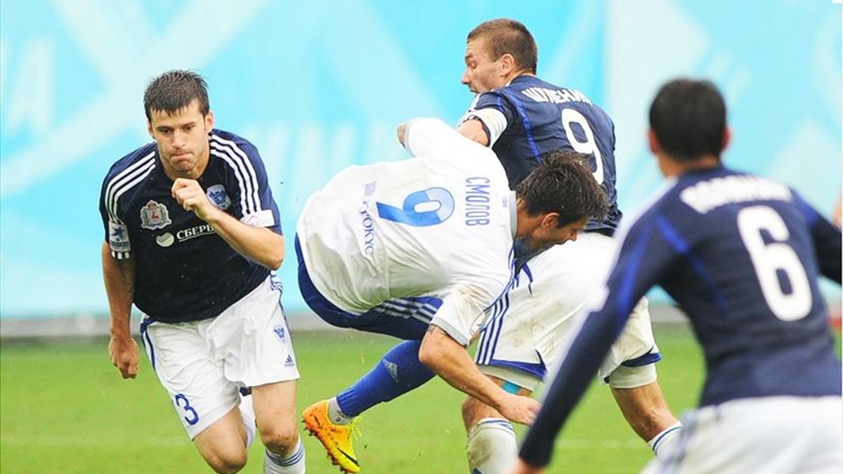 u nas nikto ne poluchaet bolshe 100