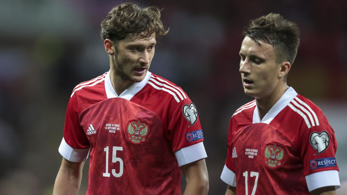Aleksey Mirancuk (15) and Aleksandr Golovin (17) of Russia are seen during the 2022 FIFA World Cup Qualification Group H soccer match between Russia and Croatia at Luzhniki Stadium in Moscow, Russia on September 1, 2021
