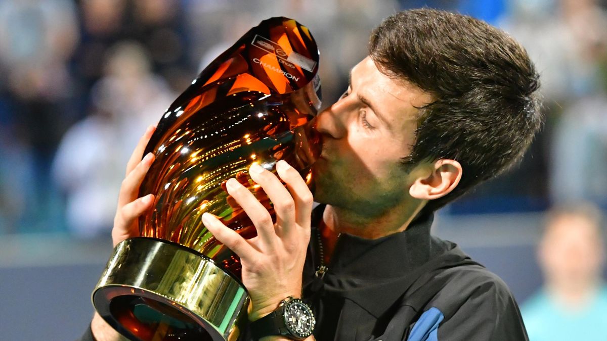 Novak Djokovic gewinnt das Finale von Abu Dhabi