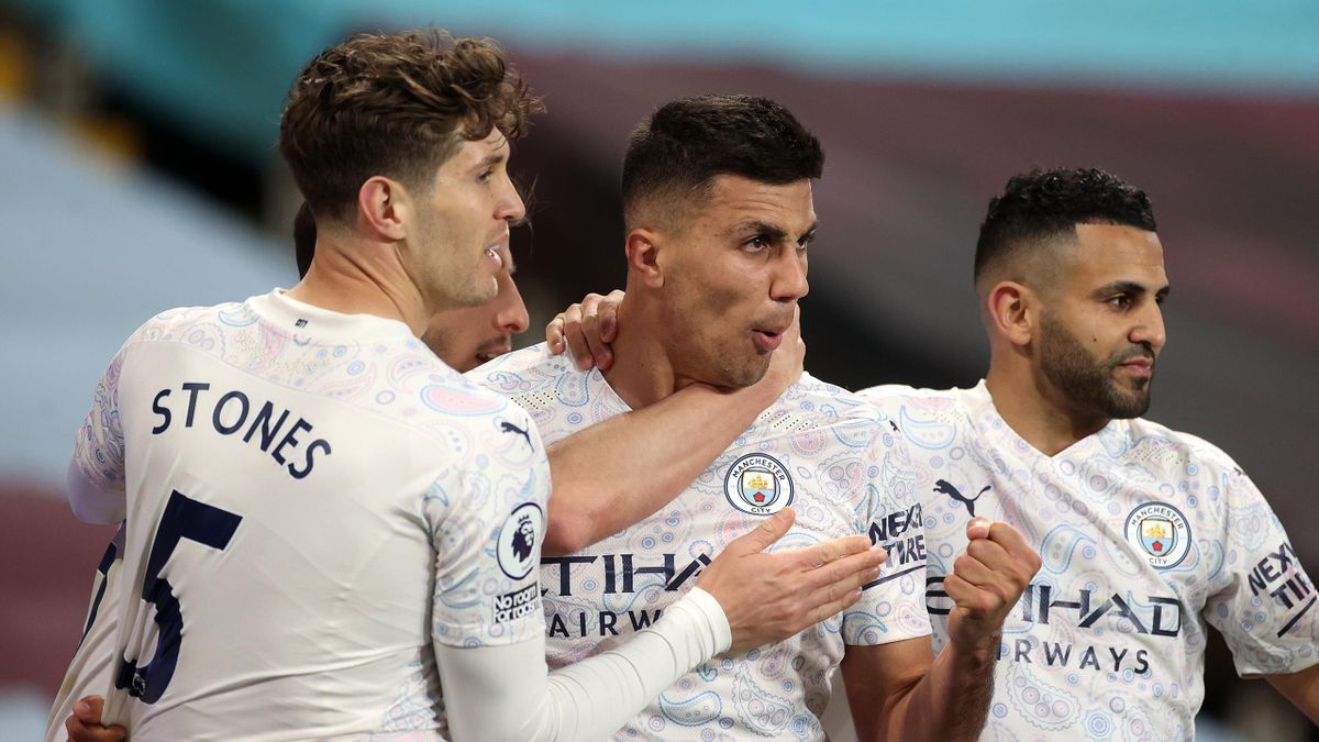 Rodrigo of Manchester City celebrates